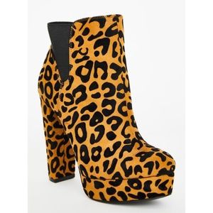 FATAL FACADE HEELED BOOTIES